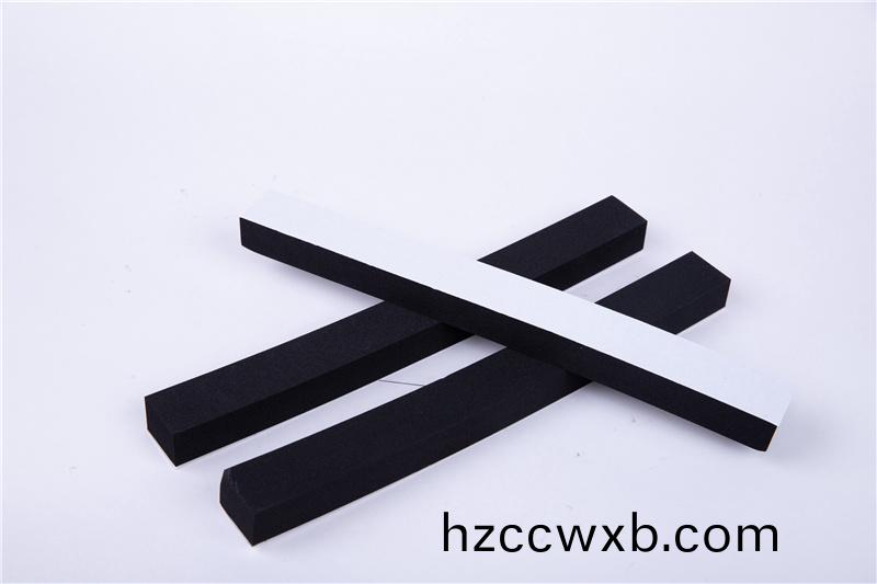 CR減震(zhen)保溫(wen)條(tiao)